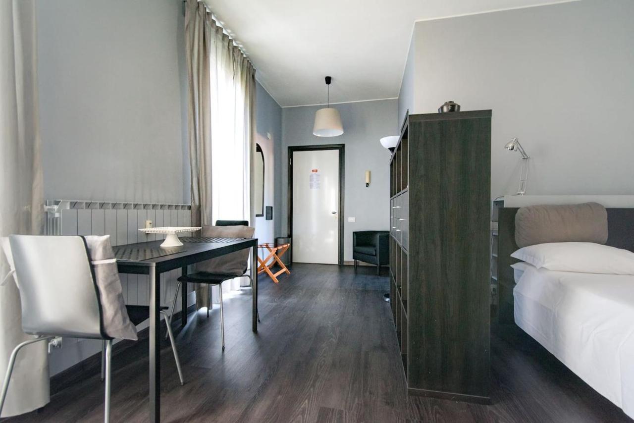 Via Mentana 32 - The House Of Travelers Apartment Como Exterior photo