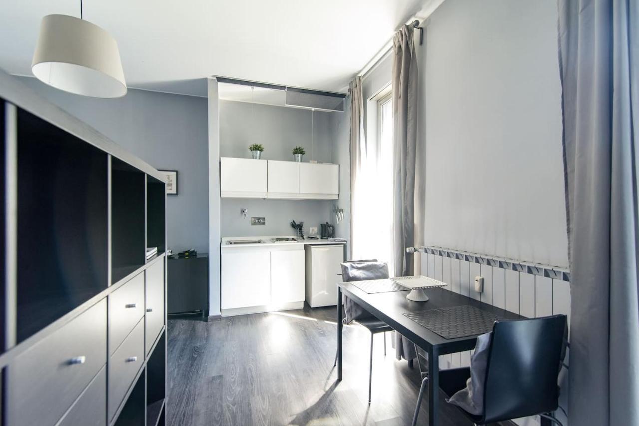 Via Mentana 32 - The House Of Travelers Apartment Como Exterior photo