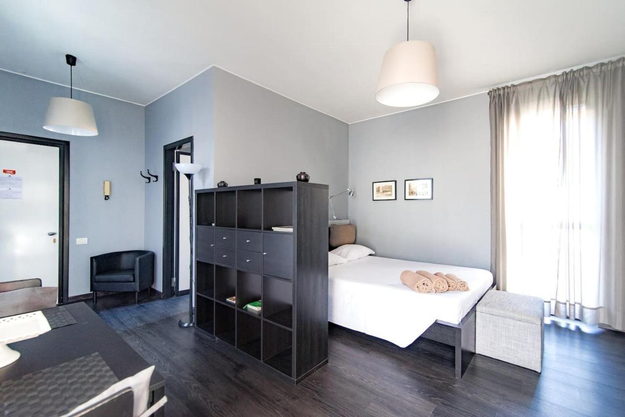 Via Mentana 32 - The House Of Travelers Apartment Como Exterior photo